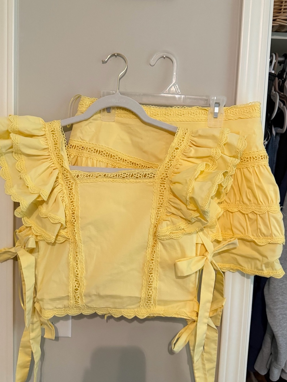 Yellow Ruffle Lace Crop Top & Tiered Skirt Set - Women's